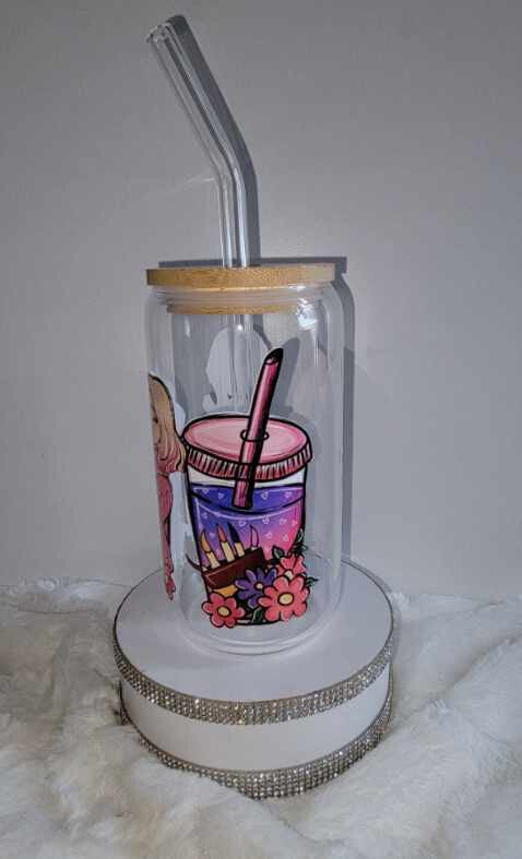 glass tumbler with lid and straw