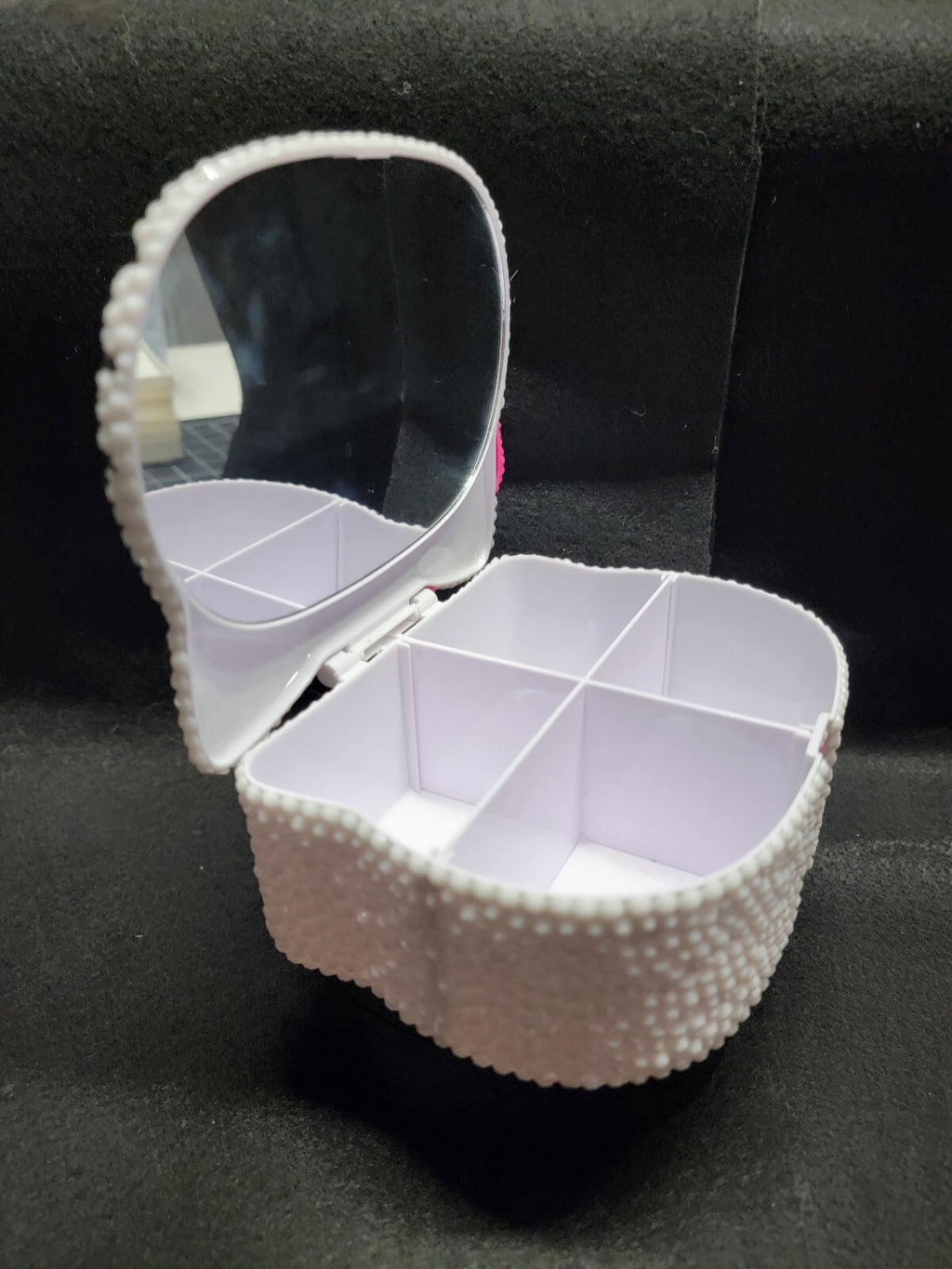 Rhinestoned hello kitty jewelry box