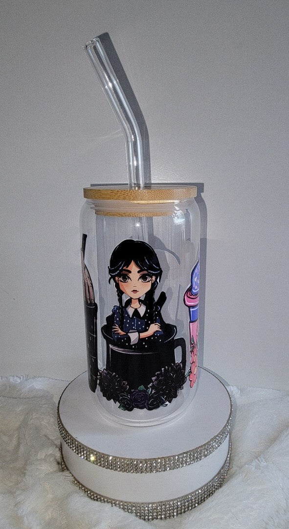 glass tumbler with lid and straw