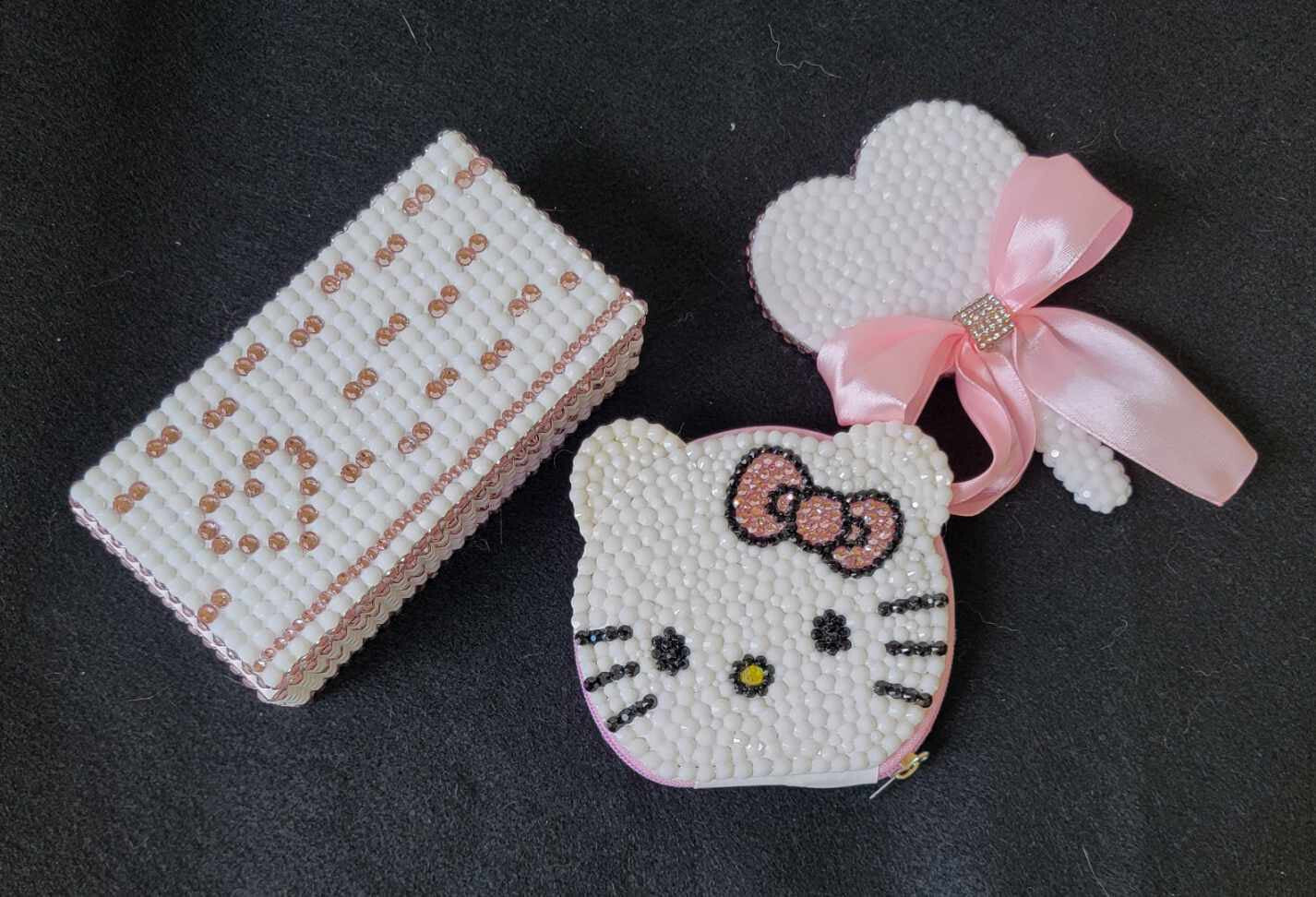 Hello Kitty Hand set Rhinestoned nail clipper and mirror set